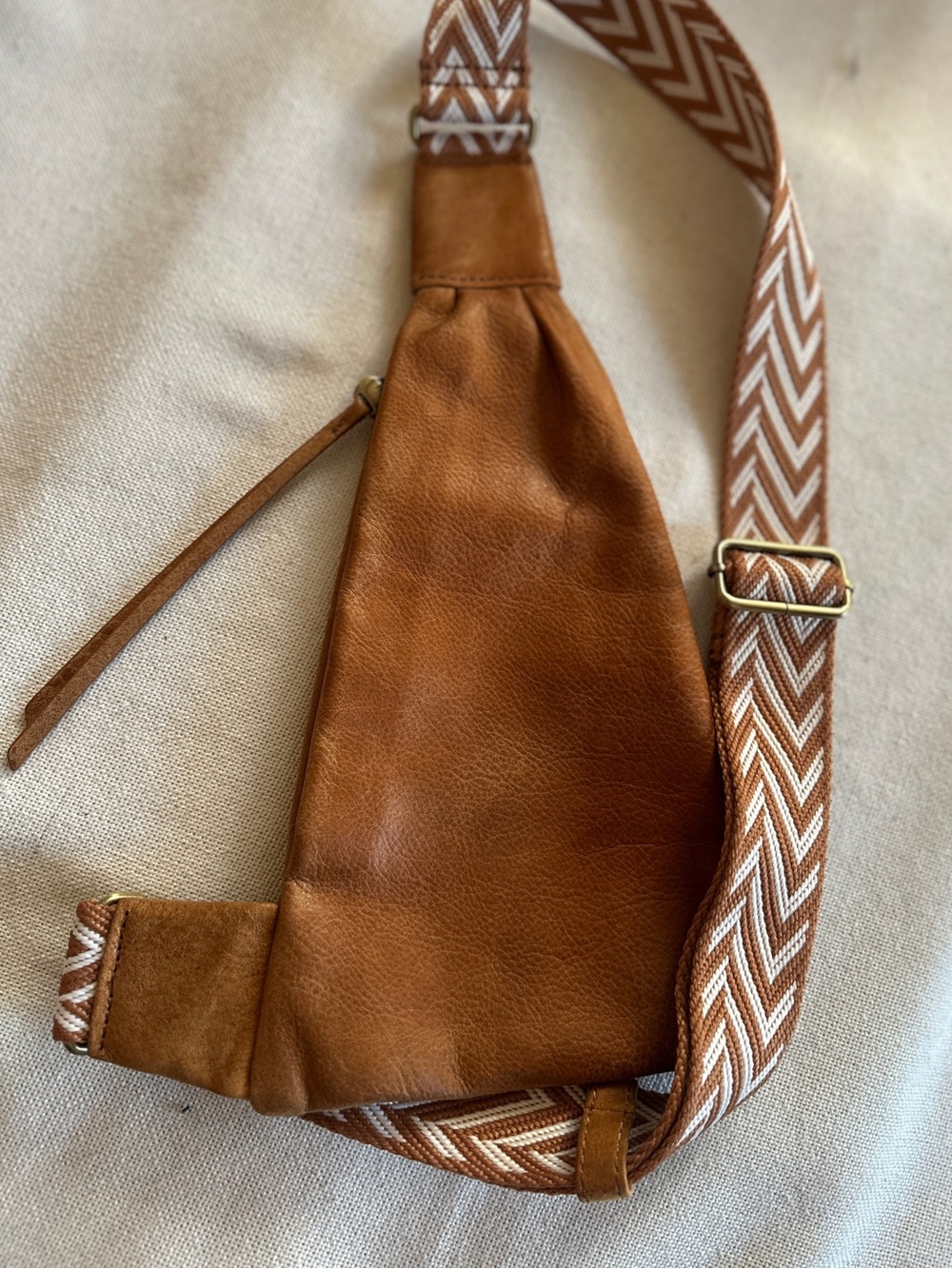 HOBO Tan Leather Crossbody Sling Bag with Chevron Strap